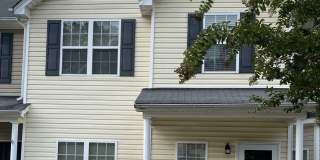 Charming 2 story 2 Bedroom 2.5 Bathroom Townhome Gallery 1