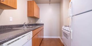 The Vantage Gallery 17