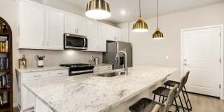 Beautiful 2024-Built Home with Pool, Clubhouse & Pickleball Courts Gallery 1