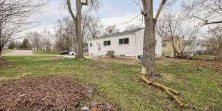 AVAILABLE NOW! Charming 3-Bedroom Home in Prime Pontiac Location Gallery 28