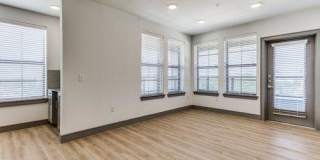 4321 S Congress Ave Gallery 9