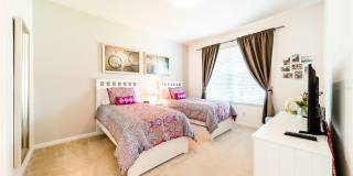 Modern 5-bed/4-bath pool home. FURNISHED Gallery 13