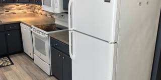 Fully Updated 3 Bedroom 3 Bath Townhouse with 2 Stall Attatched Garage Gallery 5