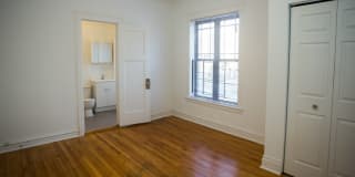 5452 S Ellis Gallery 14