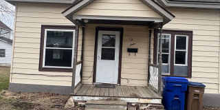 12 6th Ave NE Gallery 1