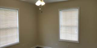 Pet Friendly 3 Bedroom, 2 Bath Home with Garage and Fenced In Back Yard! Gallery 11
