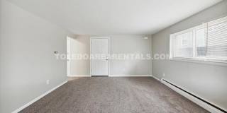 3424 Douglas Road Gallery 5