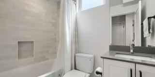 Green Lake Townhome Gallery 19