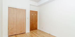 2519-27 N Lincoln Gallery 18