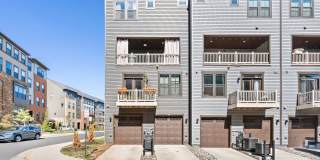 Luxurious 3 Bed 2.5 Bath Townhome In Beautiful Foster's Glen Gallery 32