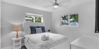 251 SE 8th St Gallery 21