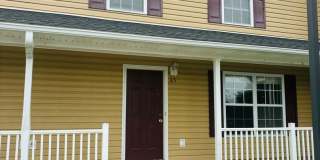 3 Bedroom 2.5 Half Bath Townhouse Gallery 1
