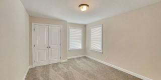 Room in 3 Bedroom Home at Pecan Ridge Dr Gallery 23
