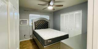 3720 W Mauna Loa Lane unit: Studio Gallery 14