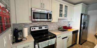 5313 Collins Ave Gallery 9