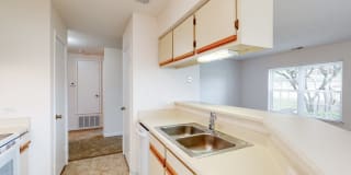 The Pointe Gallery 9