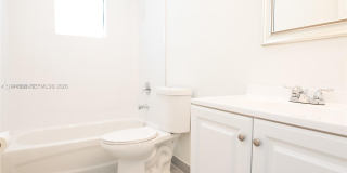 120 NE 71st St Gallery 7