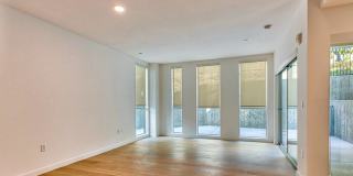 1048 Manzanita Gallery 25