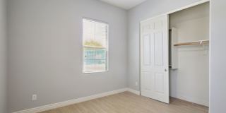 4 Bedroom + Den Single Family in Peoria Gallery 16