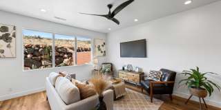 Beautiful 3 Bedroom 2.5 Bathroom Home Gallery 11