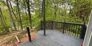 Beautiful 3 Bedroom, 2 Bathroom Home with Private Drive and Large Yard! Gallery 12