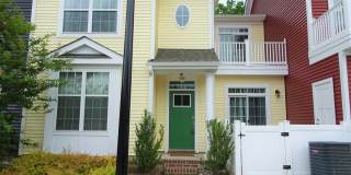 Nice 2 bedroom condo in Promenade@5, Williamsburg for rent. Gallery 1