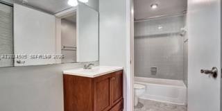 2871 N Oakland Forest Dr Gallery 20