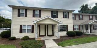 4 Bedroom 3 Bath with Den Townhouse 4 Bedroom 3 Bath with Den Townhouse Gallery 3