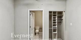 2418 East Franklin Street Gallery 12