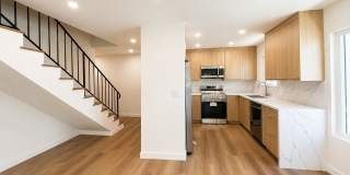 2449 N Beachwood Dr Gallery 2