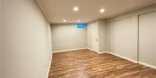 432 Jarrard Street Gallery 32