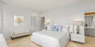 Paradise Beach Estate: Beachfront 6BR w/ Pool, Guest Suite & Pickleball Gallery 21