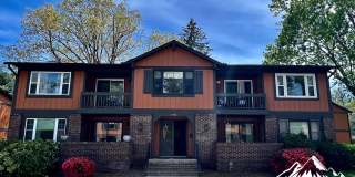 CHARMING UPSTAIRS CONDO IN HENDERSONVILLE Gallery 1