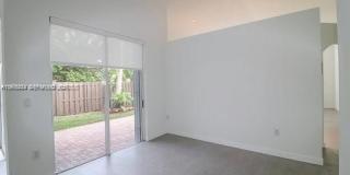 10889 NW 58th Ter Gallery 15