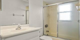 4620 SE 5th Place unit: 106 Gallery 22