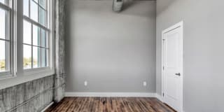 Crescendo Gallery 42