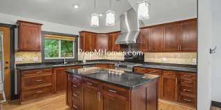 Unique Luxury Three Bedroom Home in Hallinan! Unique Luxury Three Bedroom Home in Hallinan! Gallery 1