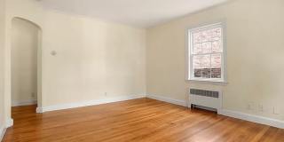 1 Garden Ct Apt 3 Gallery 2