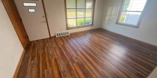 3-BED, 1 BATH BEAUTIFUL SINGLE- FAMILY HOME IN MAPLE HEIGHTS! Gallery 1