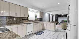 8909 Southwest 108th Court Gallery 5