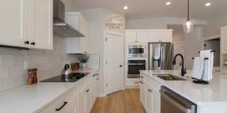 FURNISHED: 2 Bedroom, 2 Bath Home in West Richland Gallery 3