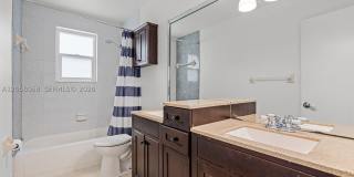 13990 SW 160th Ter Gallery 23