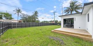 1305 N 31st Road, Hollywood, FL 33021 Gallery 12