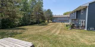 3 bedroom duplex in Southern Columbia. Gallery 31