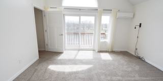 Luxury Lakeside Living – 3 Bed, 2.5 Bath Home with Stunning Views Gallery 14