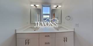 Luxury single-family home with inclusive water, sewer, and garbage Gallery 28