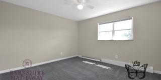 2 Bedroom Townhouse Apartment Gallery 45