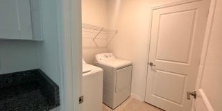 Spacious 5BR House in Lakeland Gallery 14