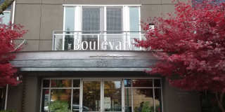 Contemporary 1 bedroom in downtown Kirkland Gallery 1