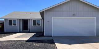 4 Bedroom 2 Bath Home in Fernley Gallery 1